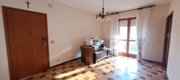 4 rooms Apartment in Santo Stefano Belbo, Italy No. 118864 4