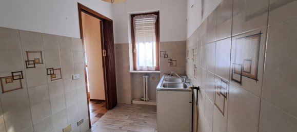 4 rooms Apartment in Santo Stefano Belbo, Italy No. 118864 2