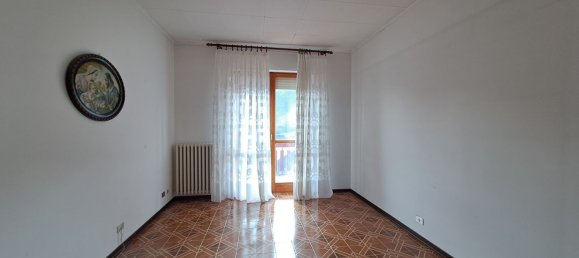 4 rooms Apartment in Santo Stefano Belbo, Italy No. 118864 5