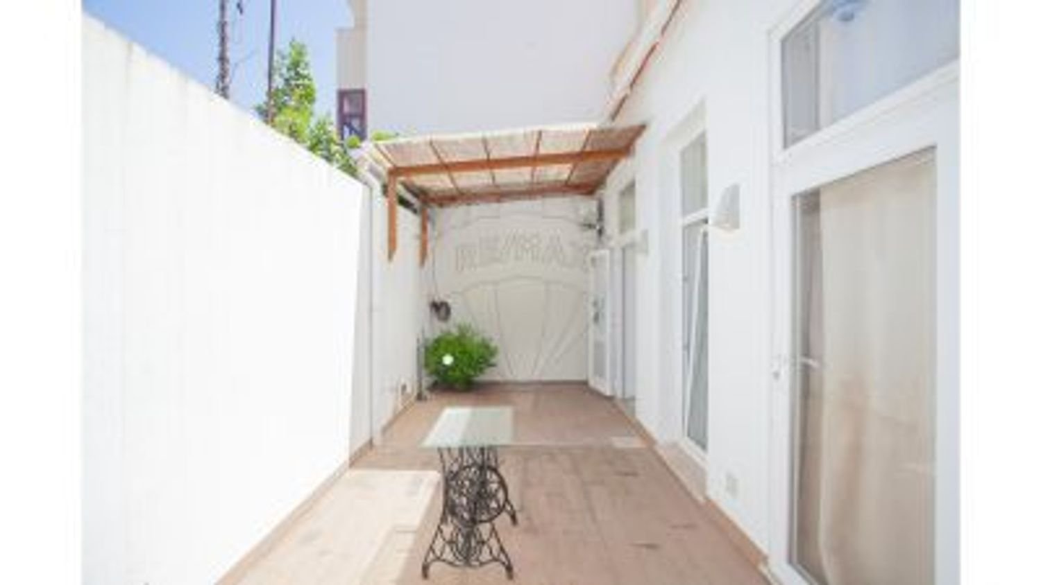 2 bedrooms House in Barreiro, Portugal No. 334090