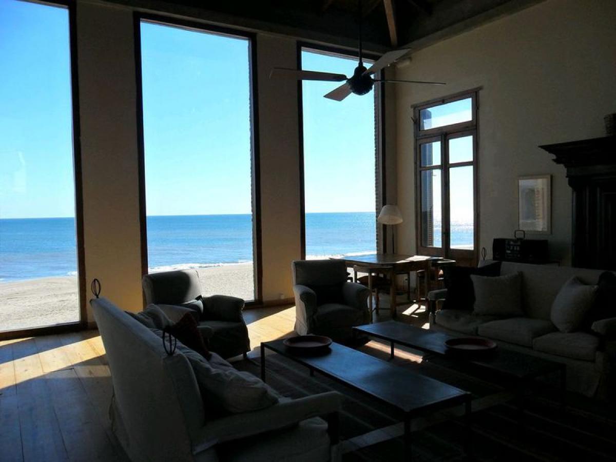 4 bedrooms House in Maldonado, Uruguay No. 1299