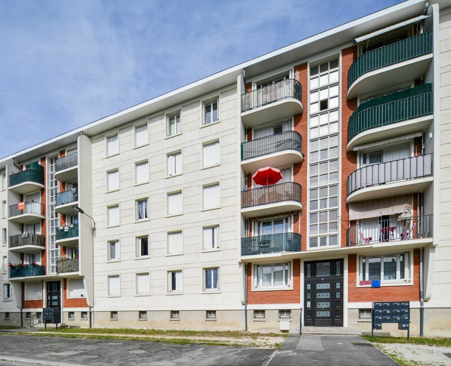 Apartamento de 1 dormitorio en Bordeaux, France No. 276658