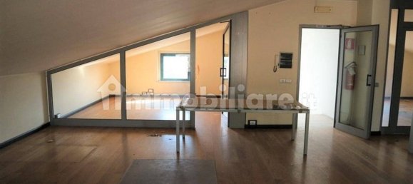 666m² Office in Terni, Italy No. 348952 3
