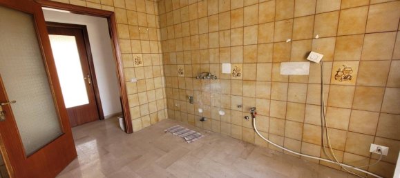 Квартира с 3 спальнями в Ното, Италия № 47308 10