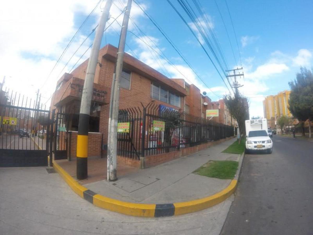 4 bedrooms House in Bogota, Colombia No. 10713