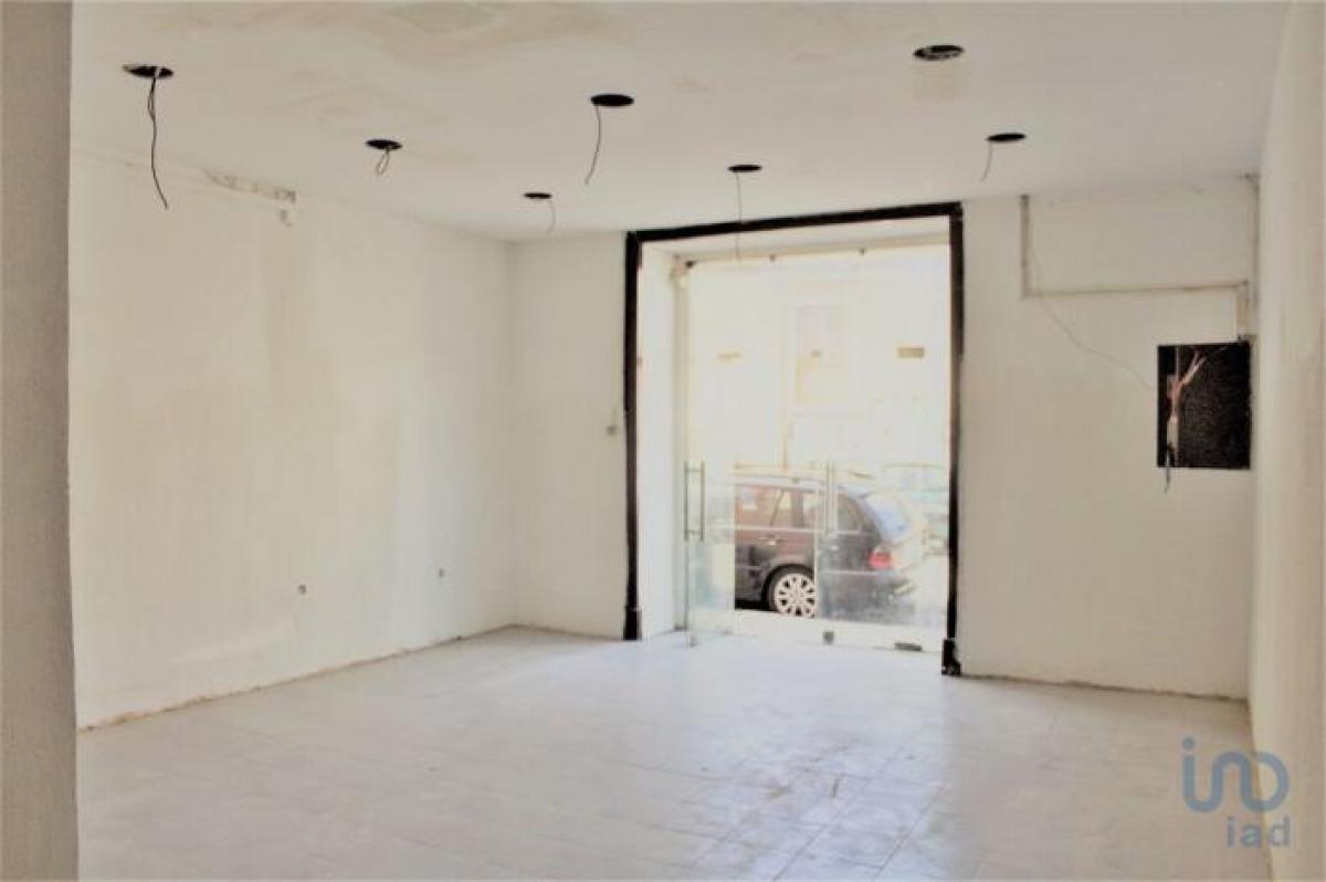 238m² Shop for sale in Lisbon, Portugal № 8353