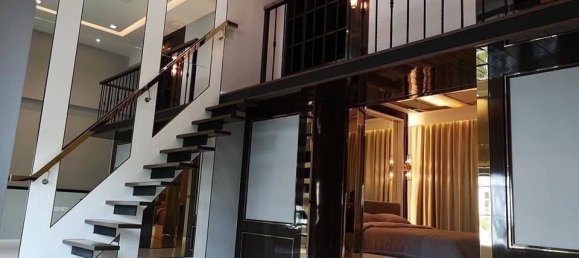 3 Schlafzimmer Doppelhaus in Bang Kapi, Thailand, Nr. 72657 2