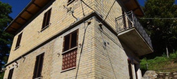 3 bedrooms House in Force, Italy No. 122312 19