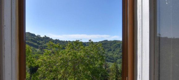 3 bedrooms House in Force, Italy No. 122312 8