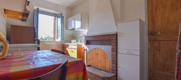 3 bedrooms House in Force, Italy No. 122312 11