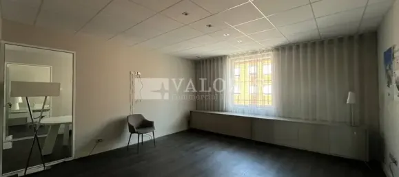 3215m² Office in Lyon, France No. 300012 7