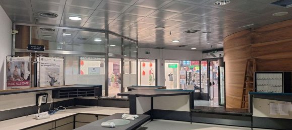 169m² Commercial property in Lugo, Italy No. 372064 8