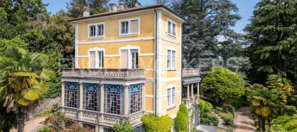 16 rooms Villa in Varese, Italy No. 103895 3