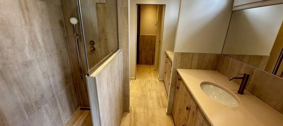 1 bedroom Apartment in Paris, France No. 179183 12