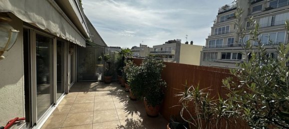 1 bedroom Apartment in Paris, France No. 179183 3