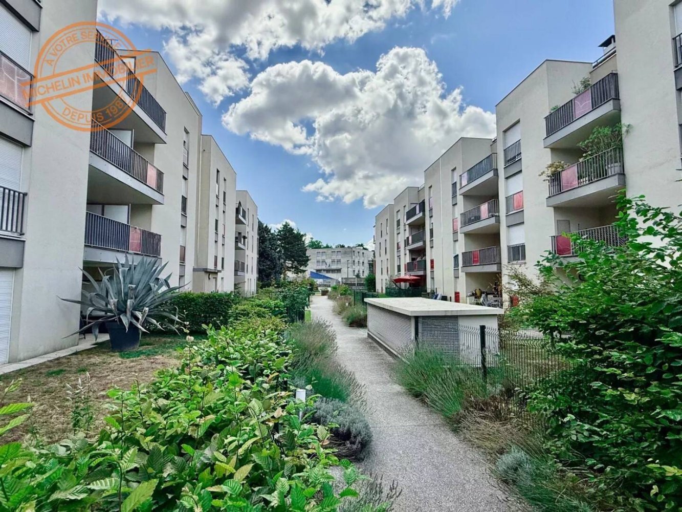 1 bedroom Apartment in Rhone, France No. 288629