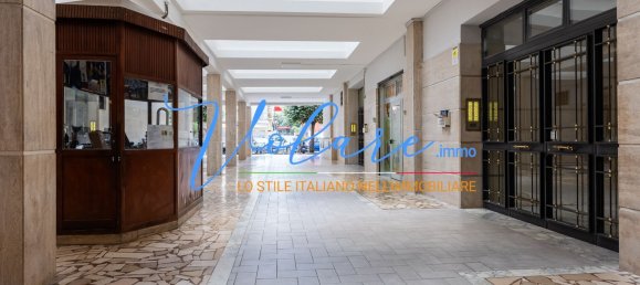 3 bedrooms Apartment in Rome, Italy No. 325099 33