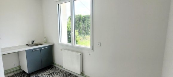 Casa de 2 dormitorios en Pouzay, France No. 269857 11