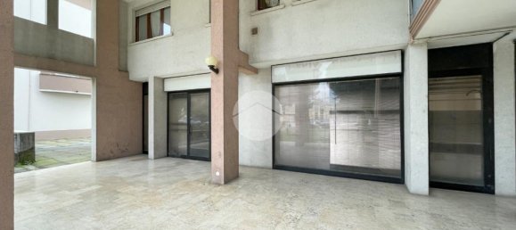 3-Zimmer Gewerbliche Immobilie in Roncadelle, Italy, Nr. 159202 6