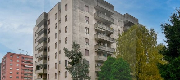 3 rooms Apartment in Legnano, Italy No. 18487 13