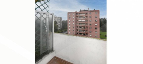 3 rooms Apartment in Legnano, Italy No. 18487 3