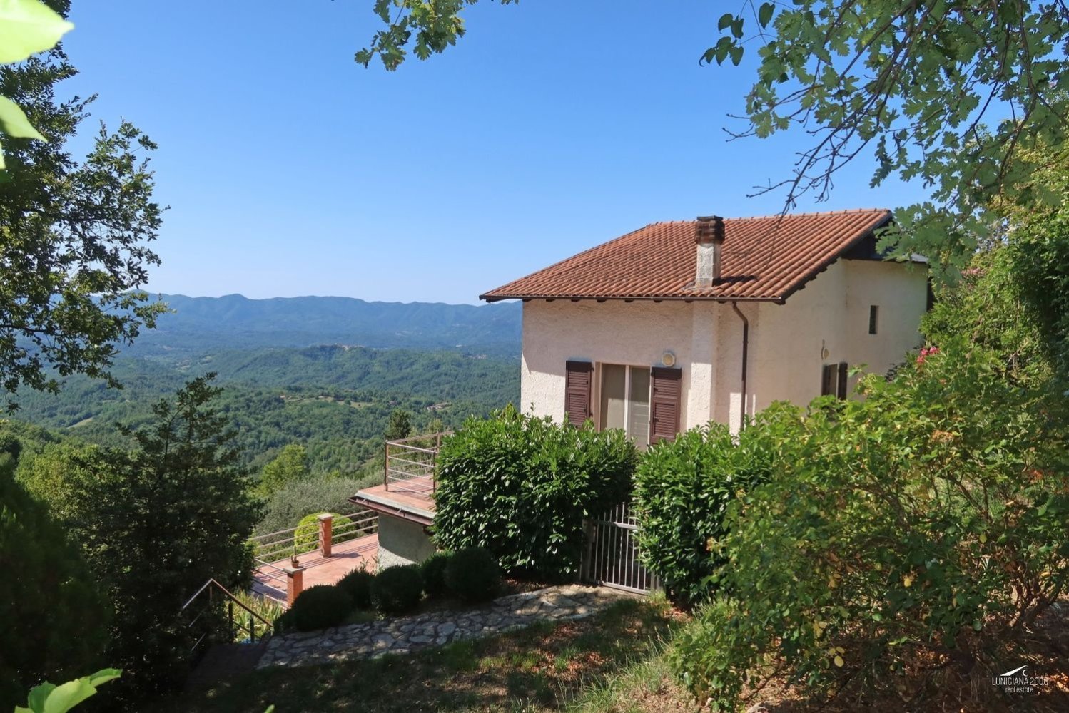 6-Zimmer Villa in Licciana Nardi, Italy, Nr. 259746