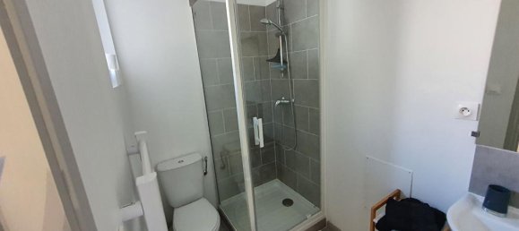 9-salle Bâtiment à Bourges, France No. 210171 10