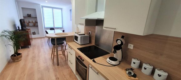 9-salle Bâtiment à Bourges, France No. 210171 2