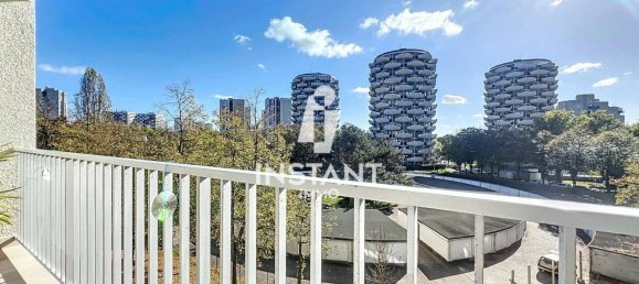 4 bedrooms Apartment in Creteil, France No. 142749 2