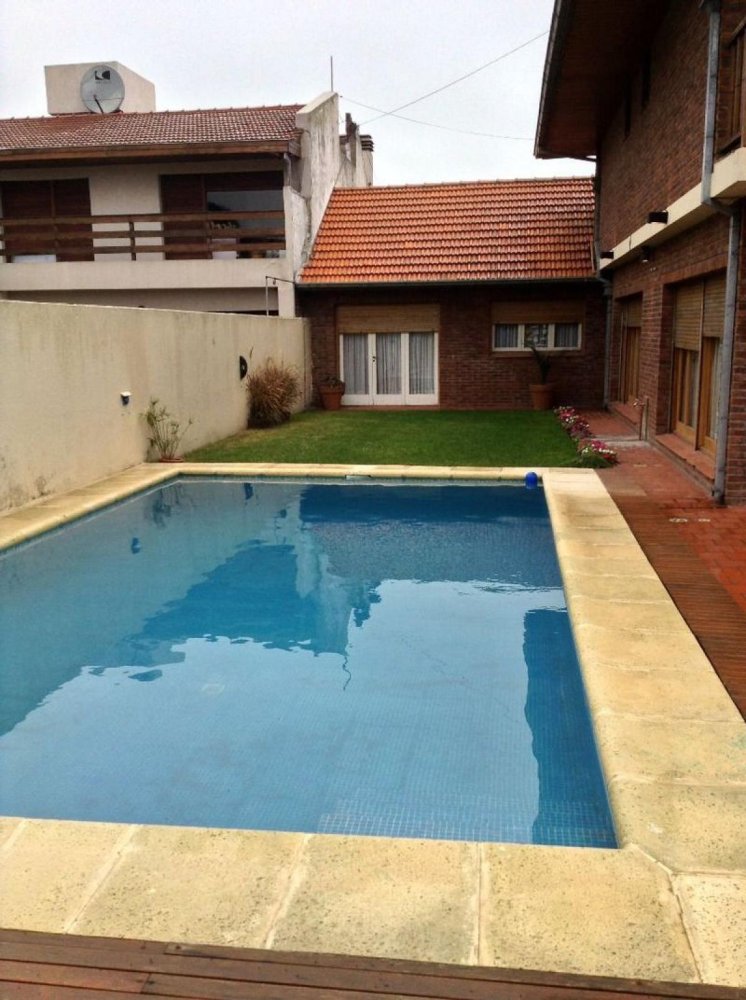 5 bedrooms House in Mar del Plata, Argentina No. 85516