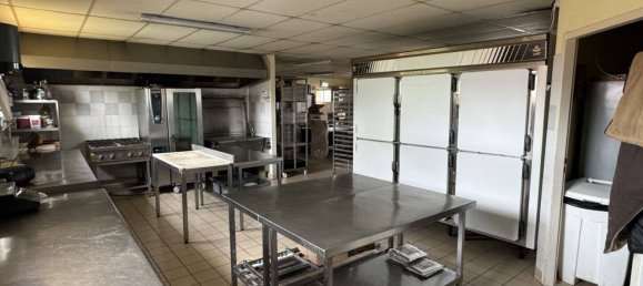 500m² Commercial property in La Chapelle-Saint-Mesmin, France No. 249740 2