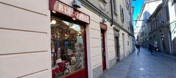 7 rooms Apartment in Como, Italy No. 12831 14