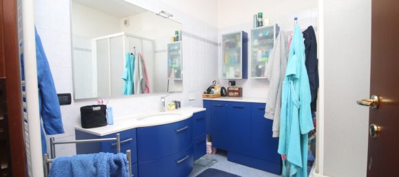 7 rooms Apartment in Como, Italy No. 12831 10