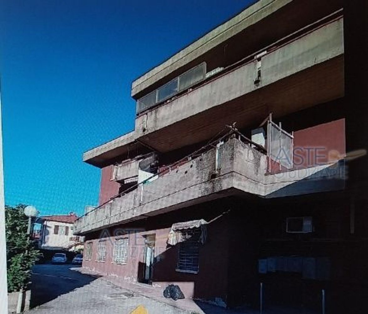 Квартира с 2 комнатами в Монтекатини Терме, Италия № 262284