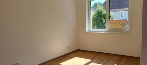 2-salle Appartement à Andorf, Austria No. 80675 3