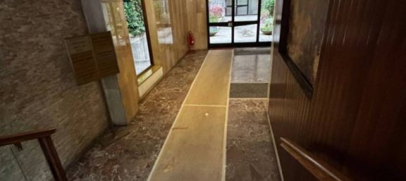 2 bedrooms Apartment in Milan, Italy No. 297899 2