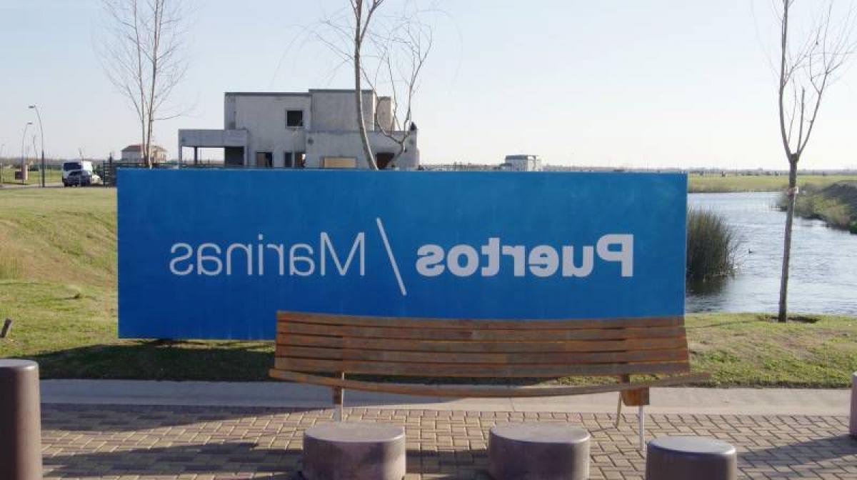  Land in Escobar, Argentina No. 36442