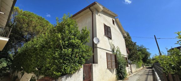 Villa de 6 divisões em San Giovanni Teatino, Italy N.º 299829 38