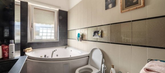 1 bedroom Apartment in Rome, Italy No. 320169 12