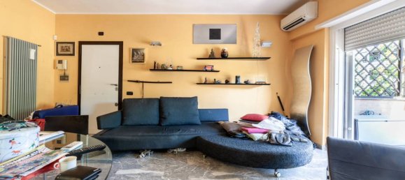 1 bedroom Apartment in Rome, Italy No. 320169 2