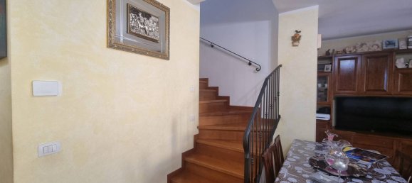 5 Schlafzimmer Wohnung in Perugia, Italy, Nr. 344406 13