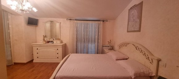 5 Schlafzimmer Wohnung in Perugia, Italy, Nr. 344406 23