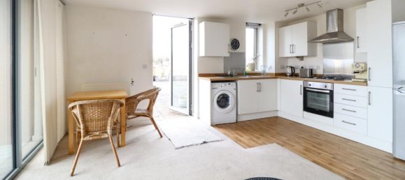 1 bedroom Penthouse in London, United Kingdom No. 13506 3