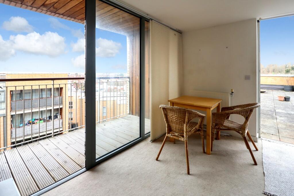 1 bedroom Penthouse in London, United Kingdom No. 13506