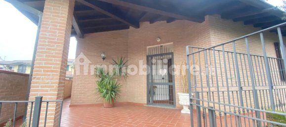 4 bedrooms Villa in Motta Visconti, Italy No. 74839 3