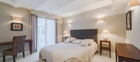 10 bedrooms Villa in Antibes, France No. 99 11