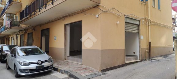 Imóvel comercial de 1 divisão em Salerno, Italy N.º 128947 7