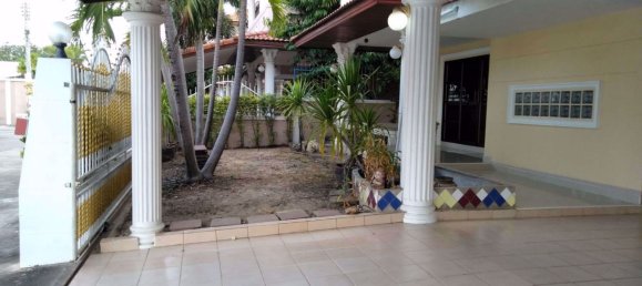 4 bedrooms Cafe / restaurant in Bang Lamung, Thailand No. 1944 3