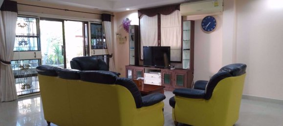 4 bedrooms Cafe / restaurant in Bang Lamung, Thailand No. 1944 6