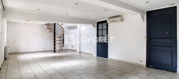 Casa de 2 habitaciónes en Boiscommun, France No. 97469 3